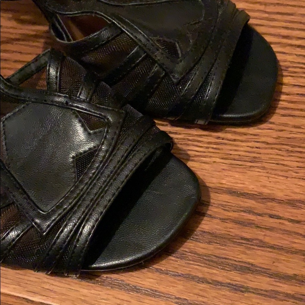 Shoes - Picture 6 of 6